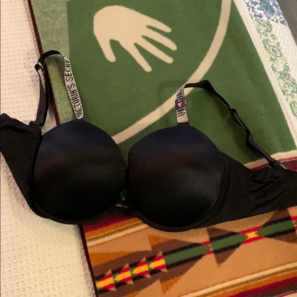 Victoria’s Secret shine bra